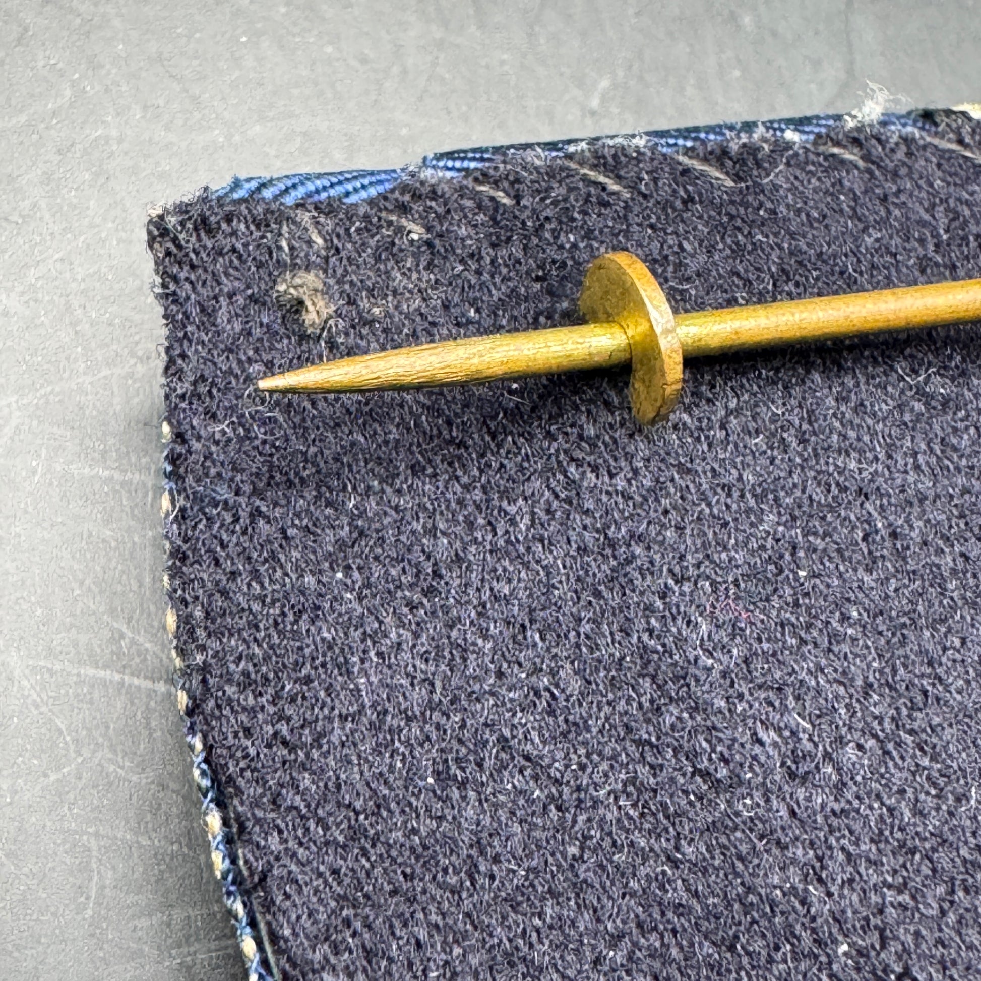 WW2 original artifact – 2-Medal Bar: Treue Dienst Medal & Hindenburg Cross for Combatants – interior page