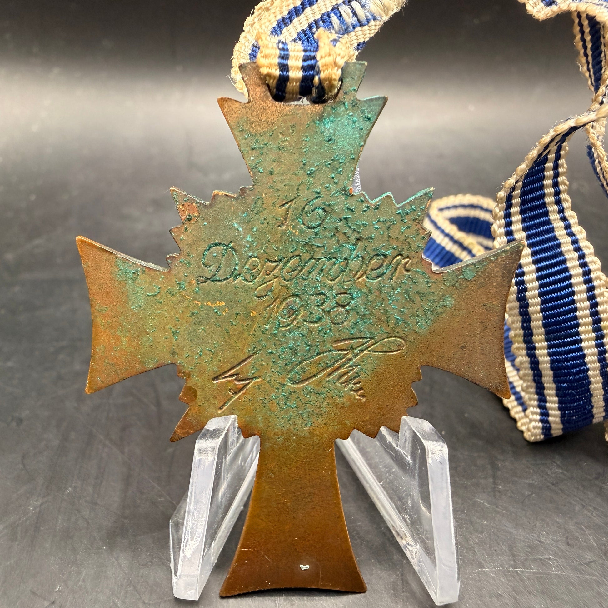 WW2 original artifact – Mutter Kreuz Bronze (with long ribbon) – interior title page