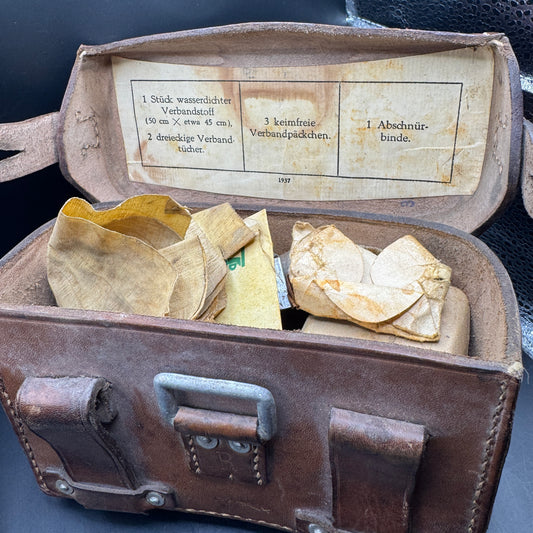 WW2 original artifact – German WW2 DRK Medic Pouch with Supplies 1939 – AxisArtifacts