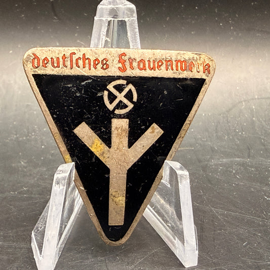 WW2 original artifact – Deutsches Frauenwerk – AxisArtifacts