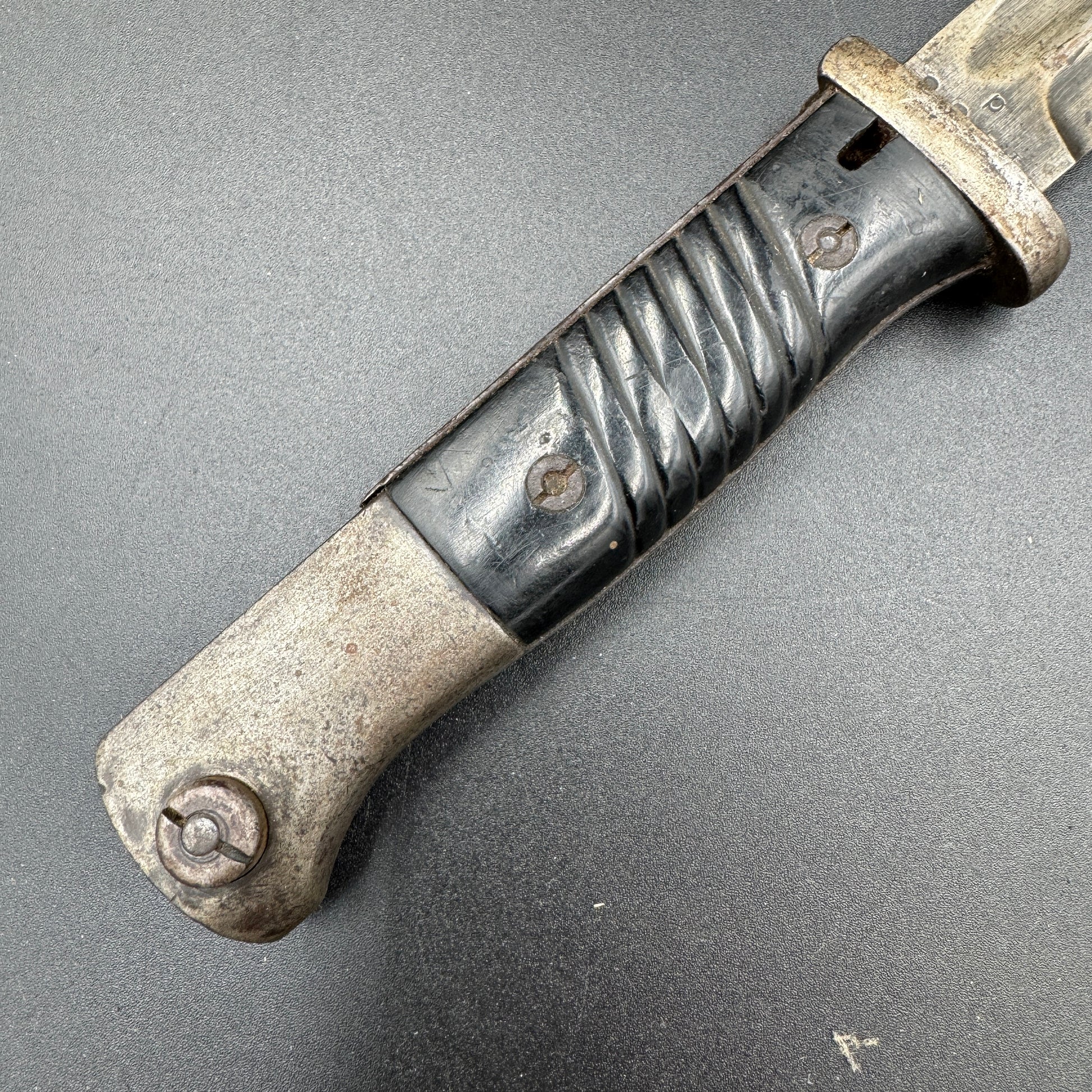 WW2 original artifact – K98 Bayonet with frog 1942 – interior page