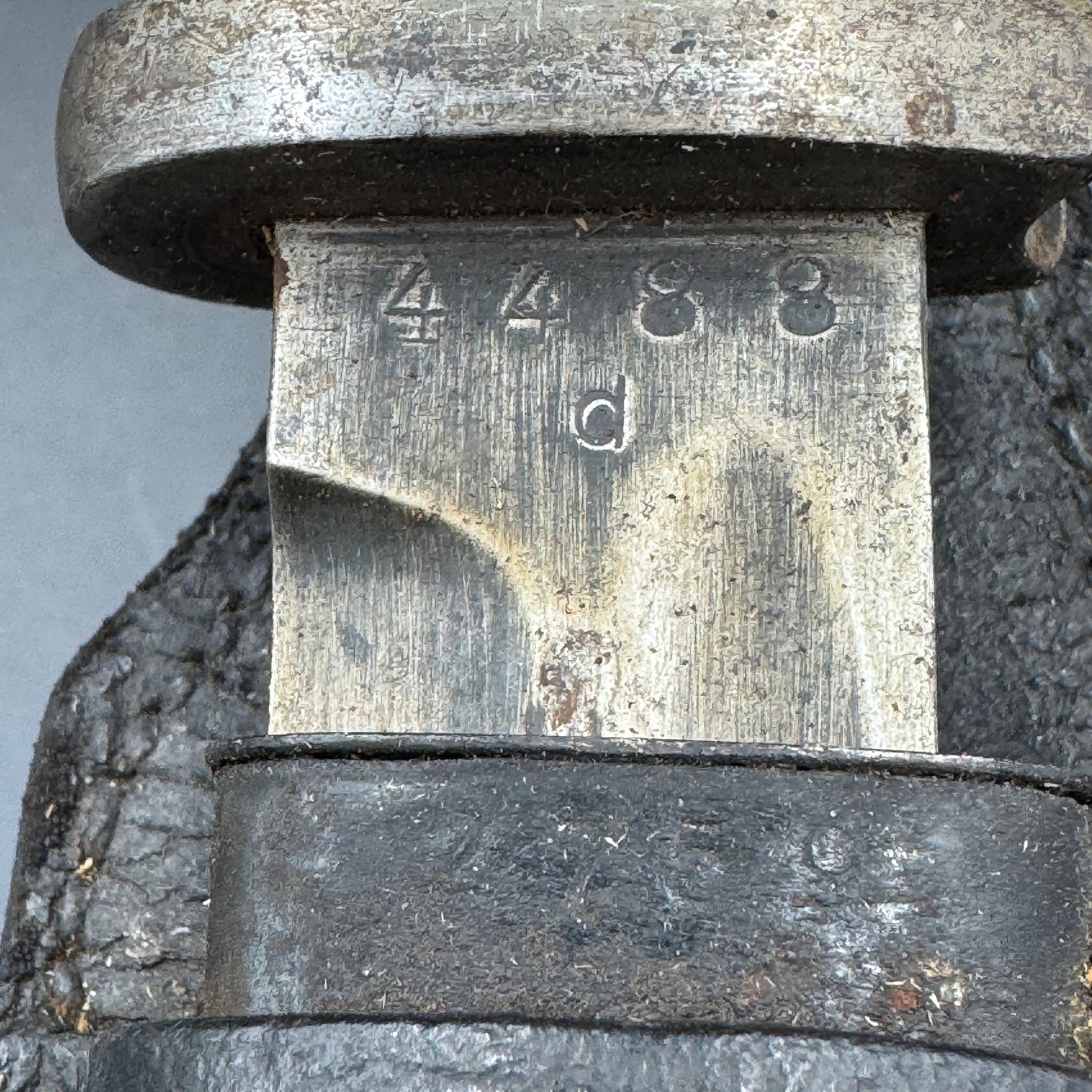 WW2 original artifact – K98 Bayonet with frog 1942 – interior title page