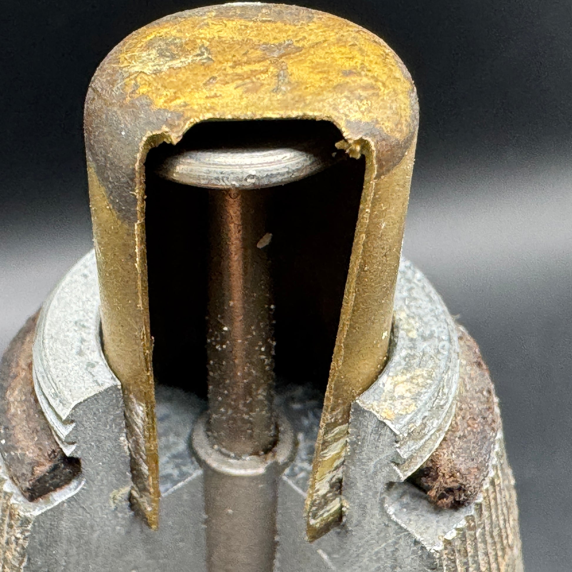 WW2 original artifact – No. 119 Fuze from a 25-pounder artillery shell 1942 – interior title page