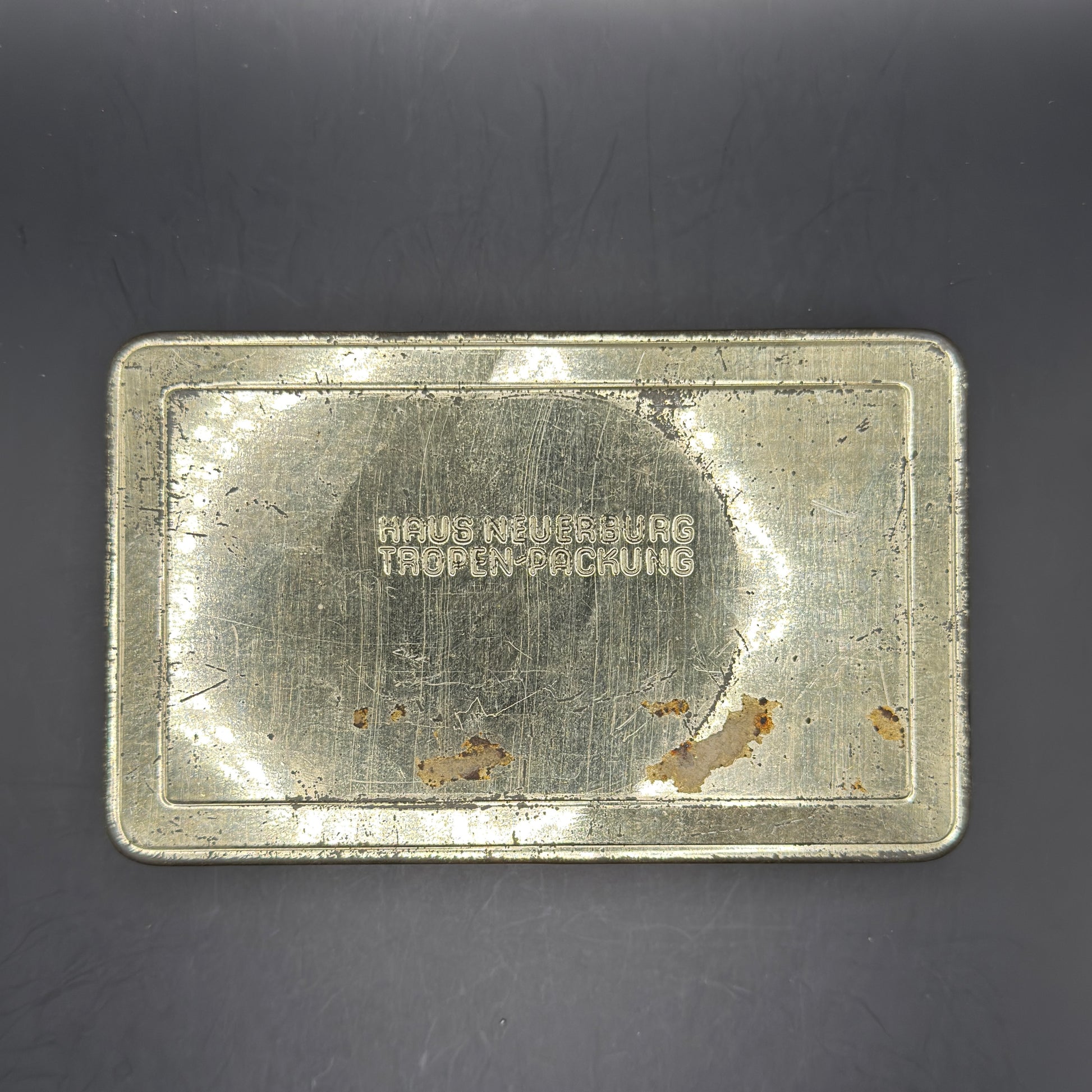 WW2 original artifact – WW2 German Haus Neuerburg cigarette case large – interior detail