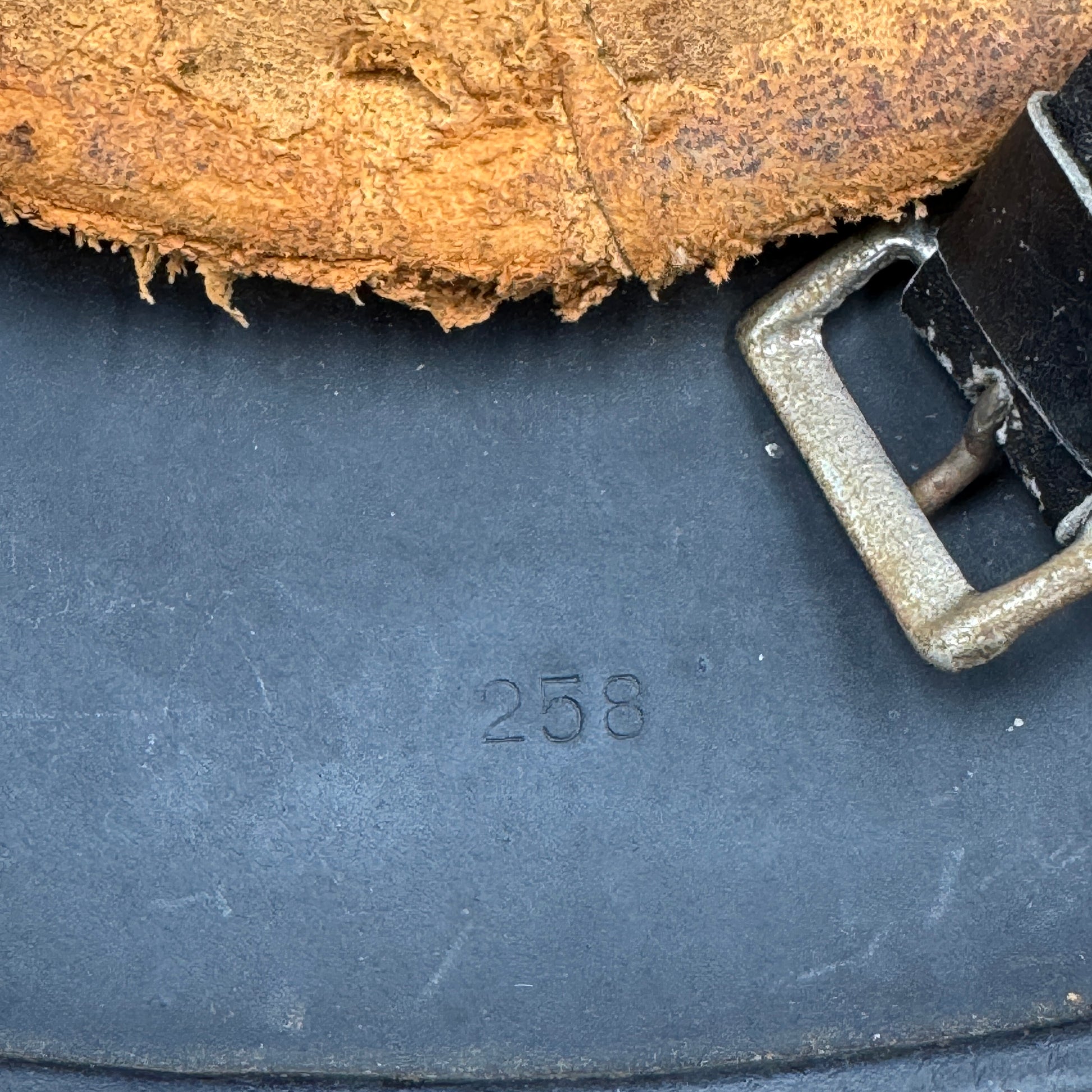 WW2 original artifact – M40 ‘beaded’ Luftschutz steel helmet Q66 – interior page