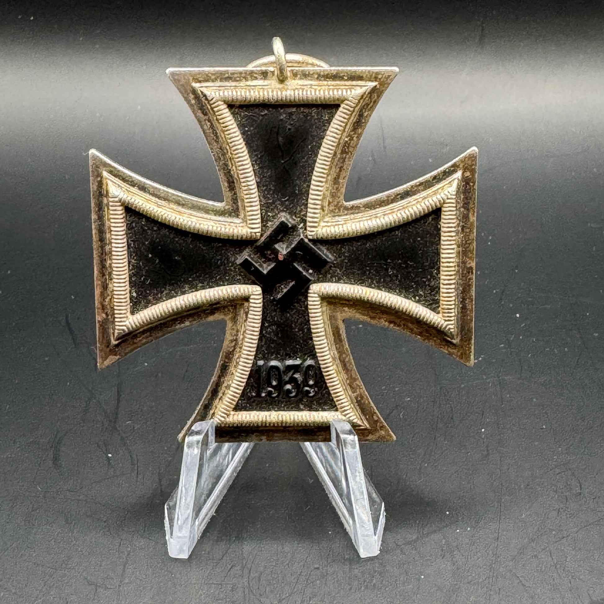 WW2 original artifact – Eiserne Kreuz 2 76 Ernst L. Müller – AxisArtifacts