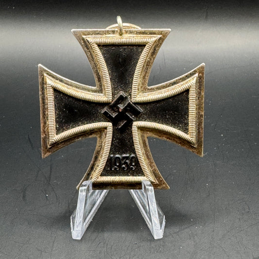 WW2 original artifact – Eiserne Kreuz 2 76 Ernst L. Müller – AxisArtifacts
