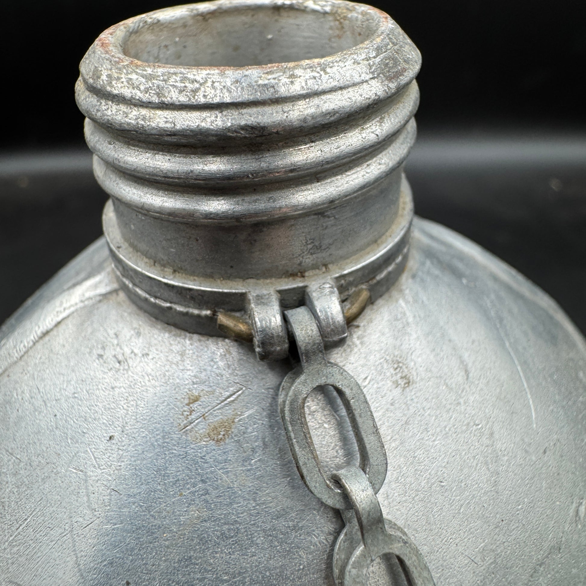 WW2 original artifact – WW2 US canteen 1945 – interior title page