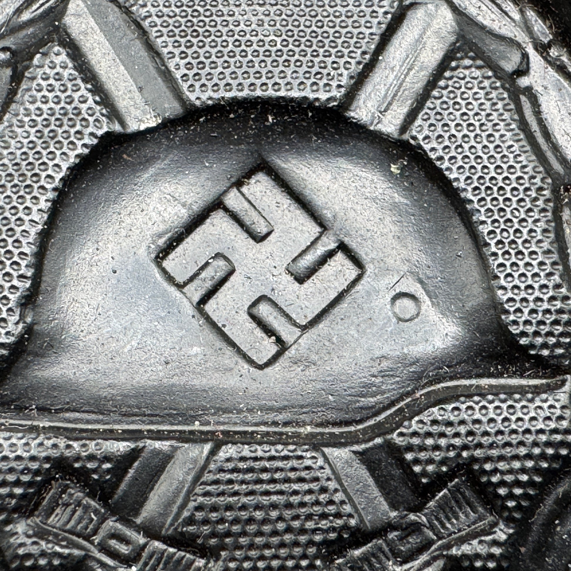 WW2 original artifact – Verwundeten Abzeichen (VWA) Schwartz – interior title page