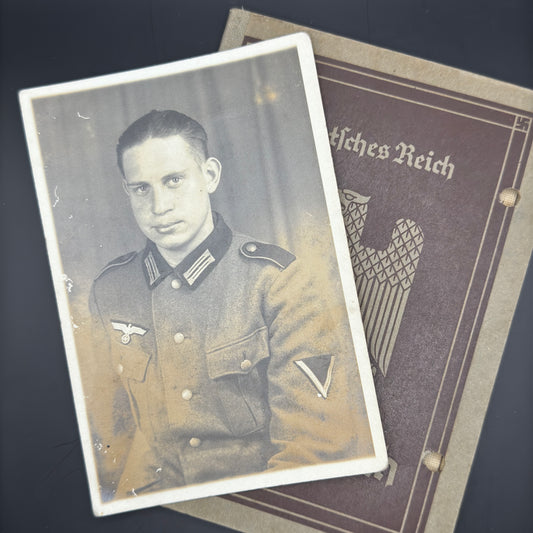 WW2 original artifact – Arbeitsbuch Mechanic + foto! – interior detail