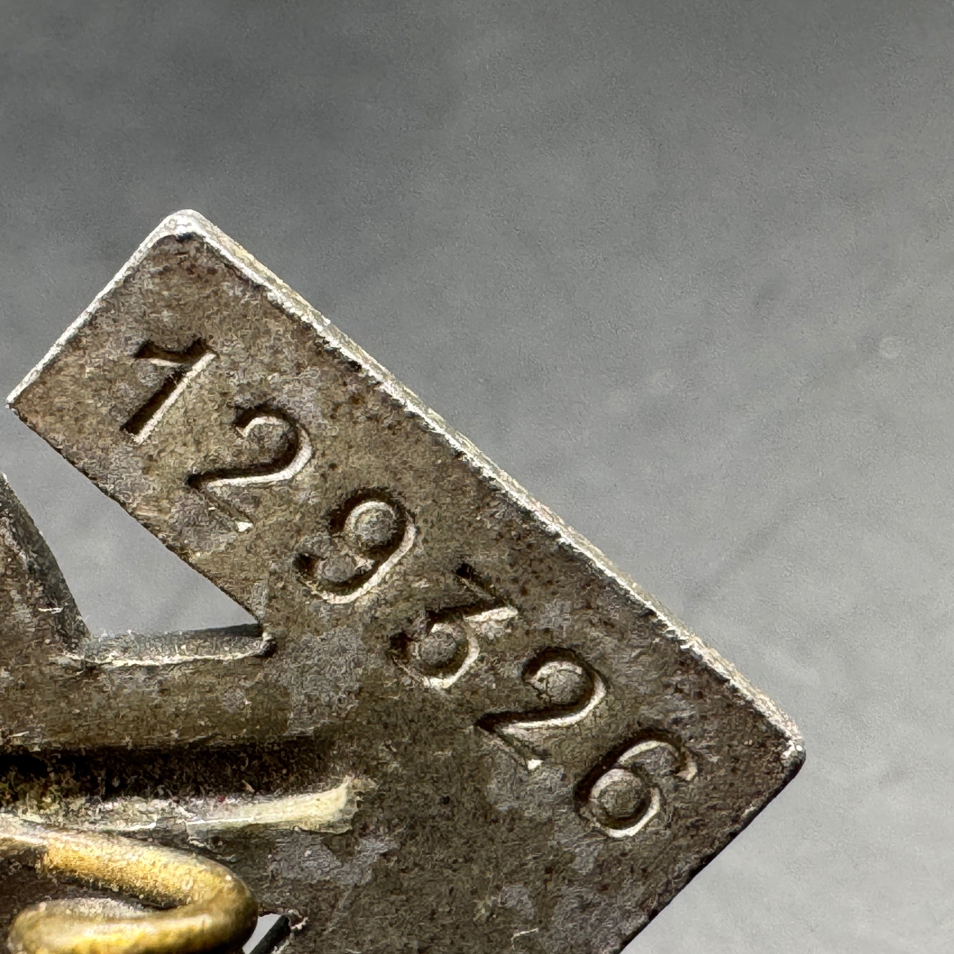 WW2 original artifact – Hitlerjugend (HJ)-Leistungsabzeichen in Silver RZM M1/36 – interior page