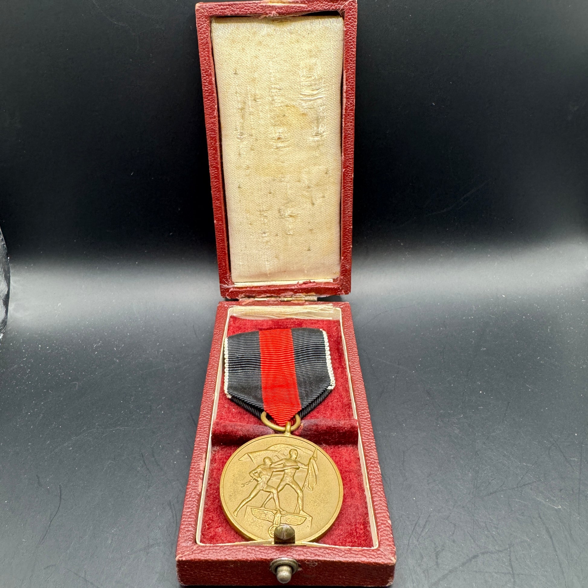 WW2 original artifact – Anschluss medal Sudetenland Cased – AxisArtifacts