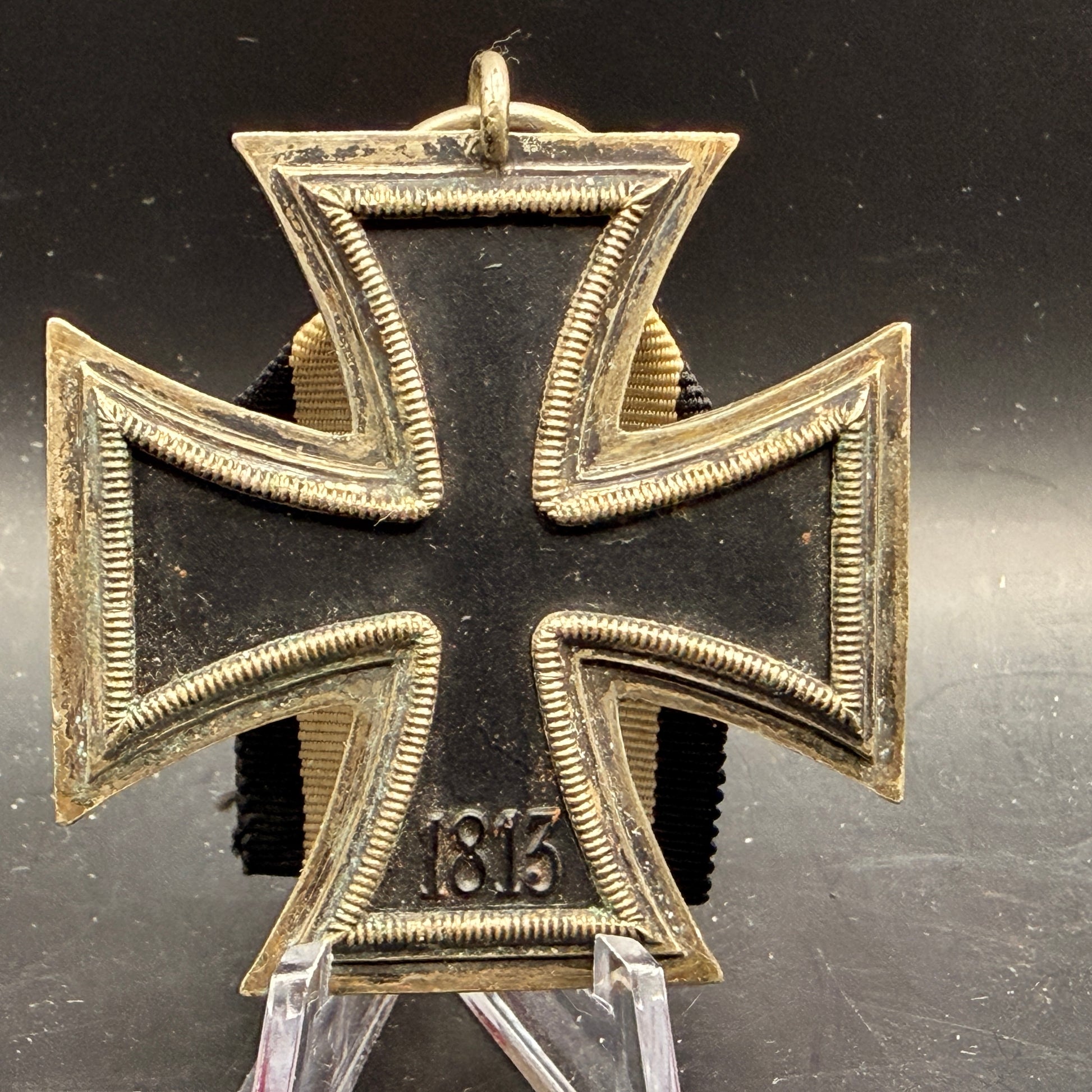 WW2 original artifact – Eiserne Kreuz 2 98 Rudolf Souval – interior detail