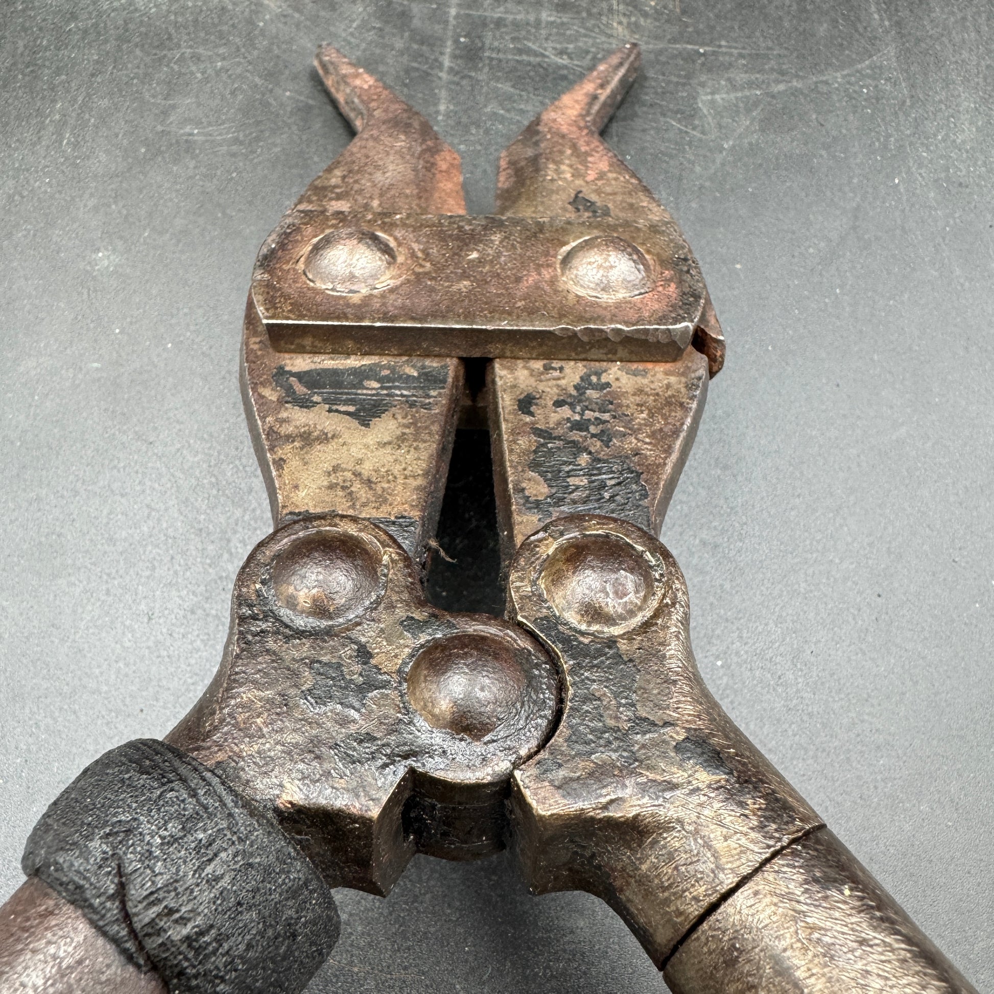 WW2 original artifact – German wire cutter 1938 (battledamage!) – interior page