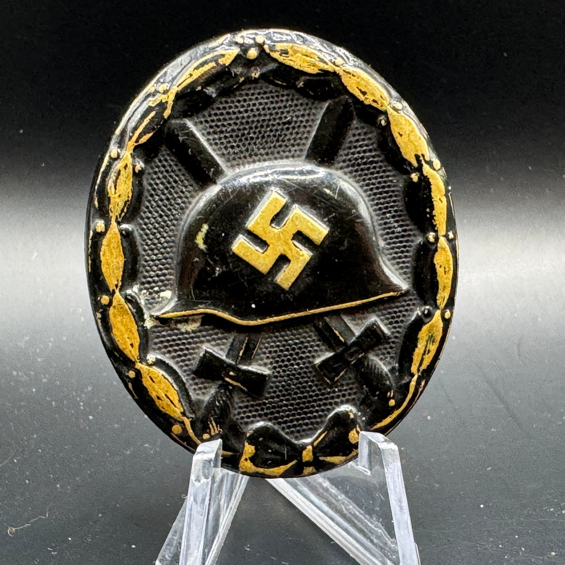 WW2 original artifact – Verwundeten Abzeichen (VWA) Schwarz – AxisArtifacts