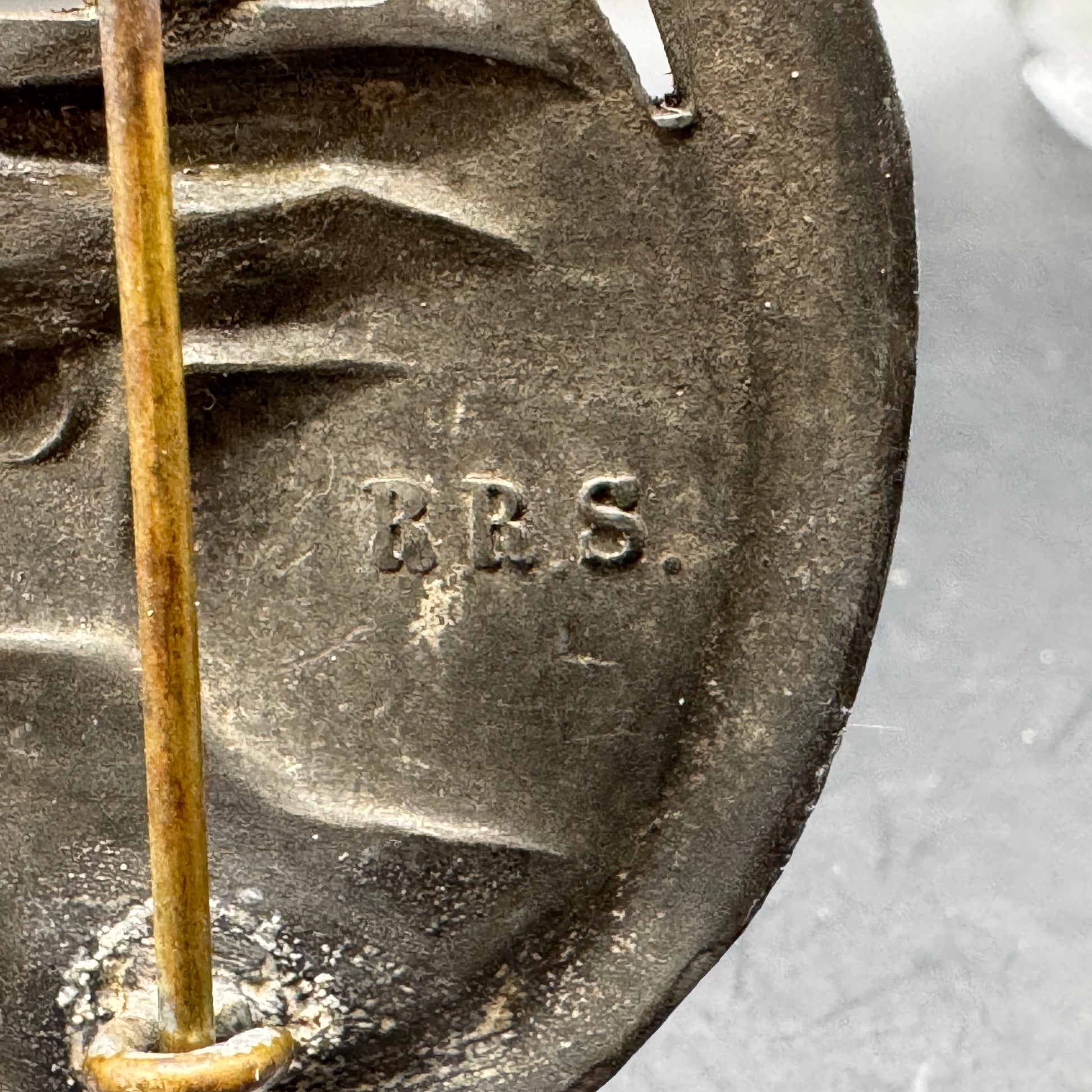 WW2 original artifact – Panzerkampfabzeichen Rudolf Richter Schlag RRS – interior page