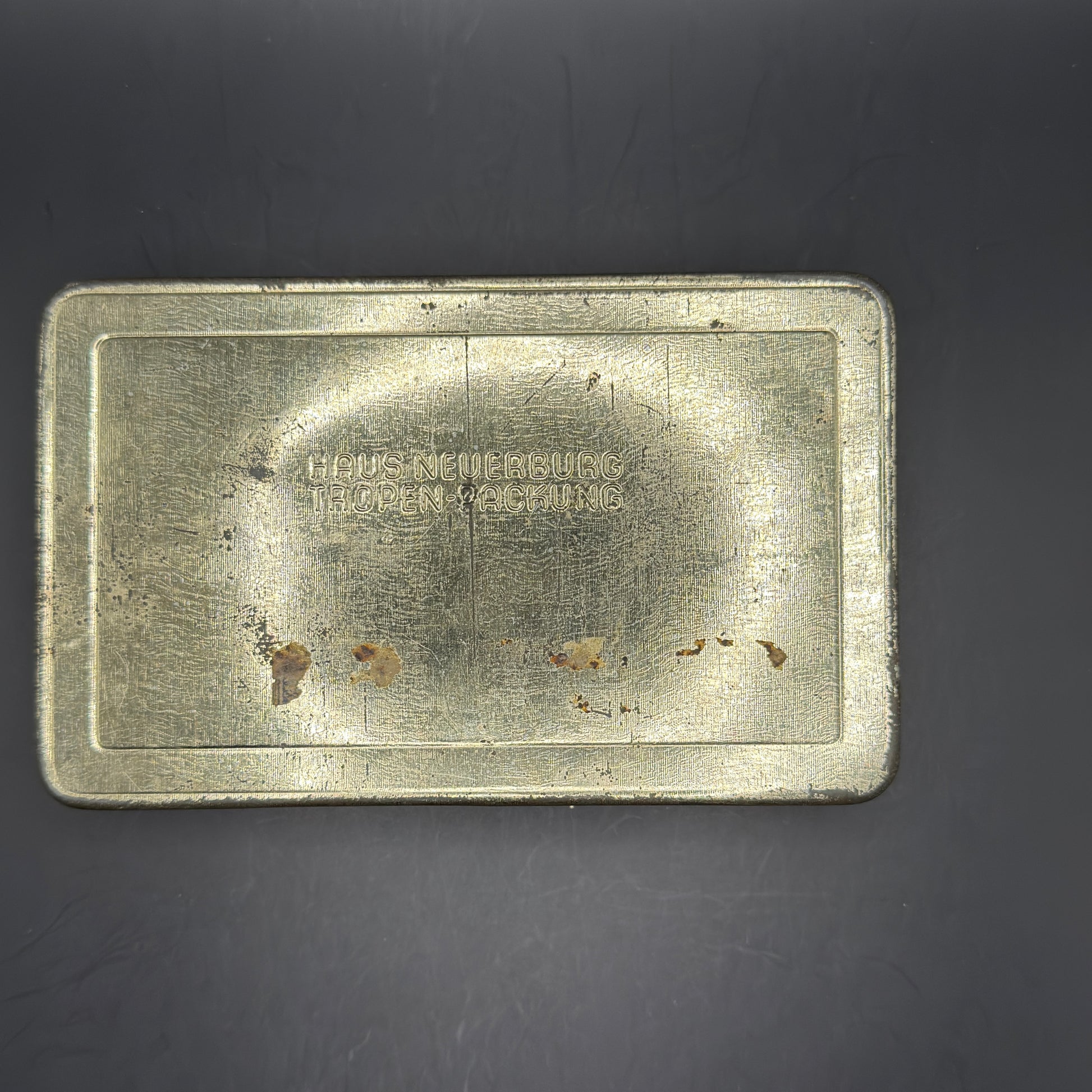 WW2 original artifact – WW2 German Haus Neuerburg cigarette case large – interior detail