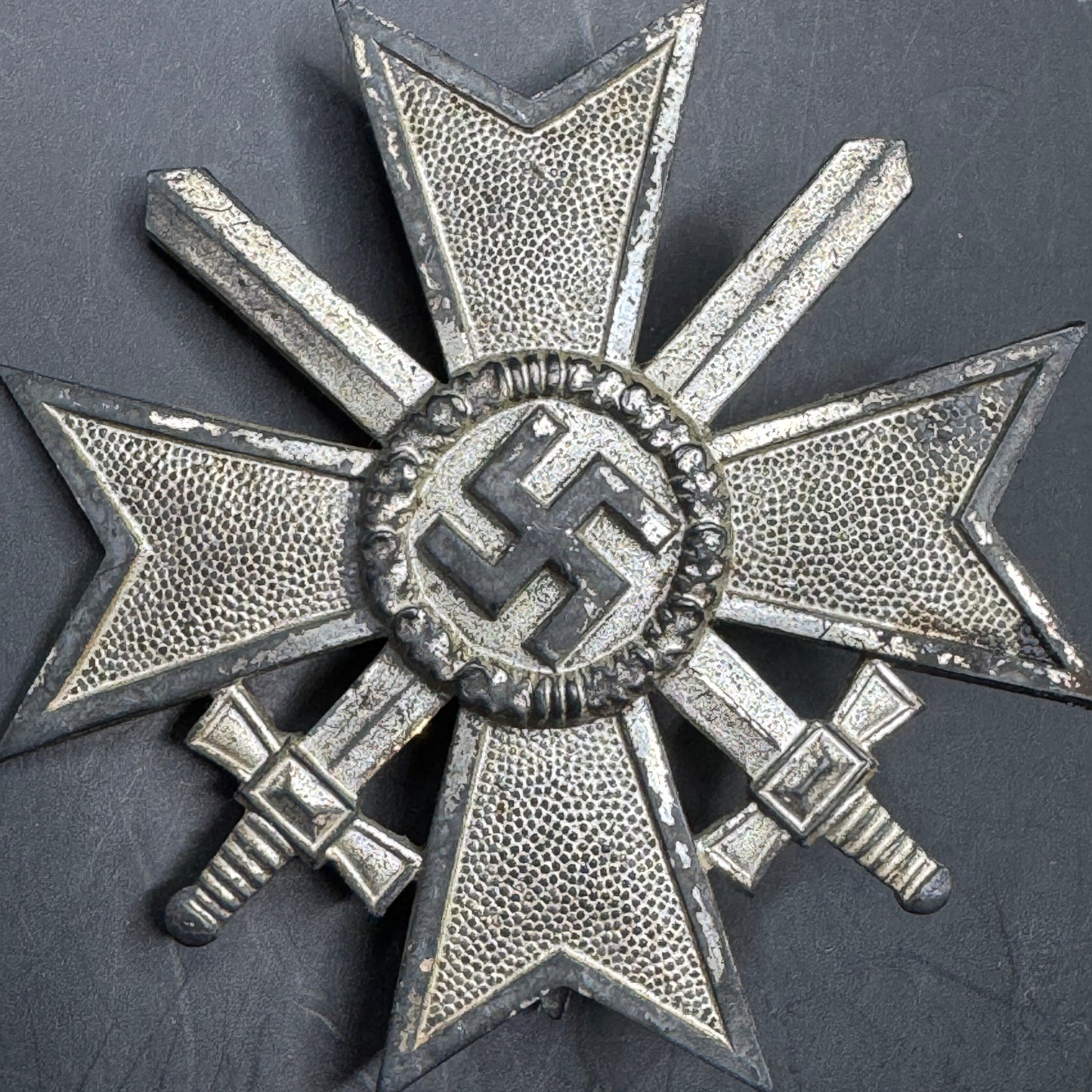 WW2 original artifact – Kriegsverdienstkreuz 1st class with swords maker marked – interior detail