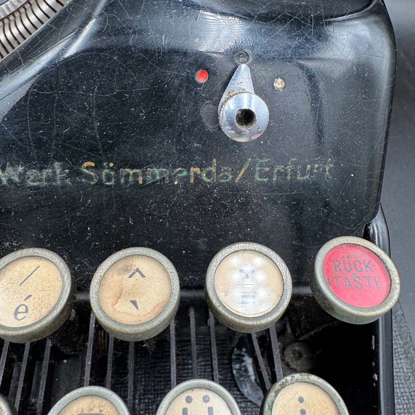 Factory marking “Werk Sömmerda” on WWII Rheinmetall typewriter