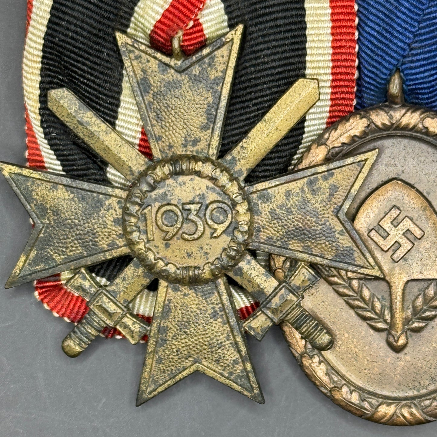 WW2 original artifact – 3-er Spange KVK2, RAD, Westwall with box – interior page