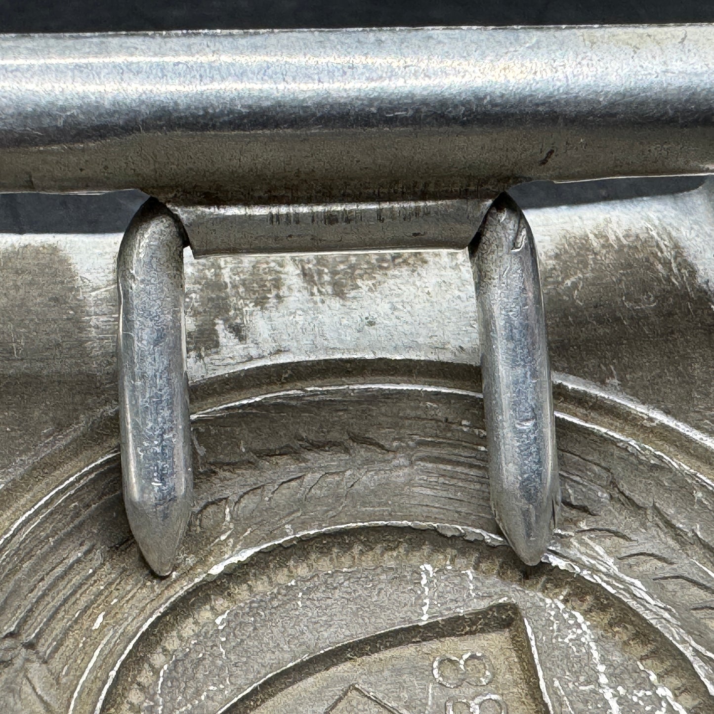 WW2 original artifact – Reichsarbeitsdienst (RAD) buckle (Maker N&H 1938) – interior page