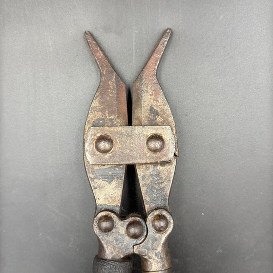 WW2 original artifact – German wire cutter 1938 (battledamage!) – interior detail