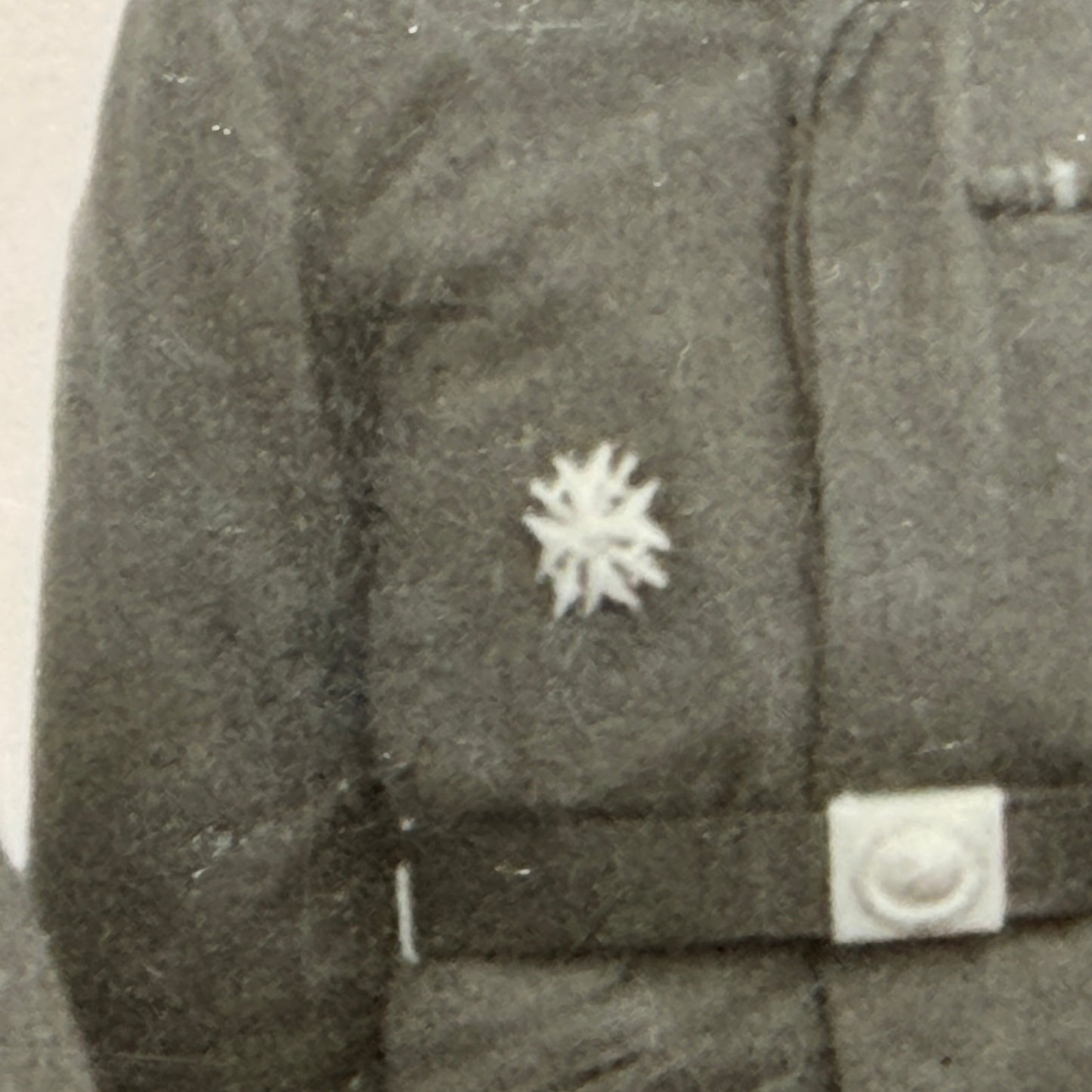 WW2 original artifact – Luftwaffe Group Photo Set with Rare Spanish Cross – 2 Original WWII Photos – interior page