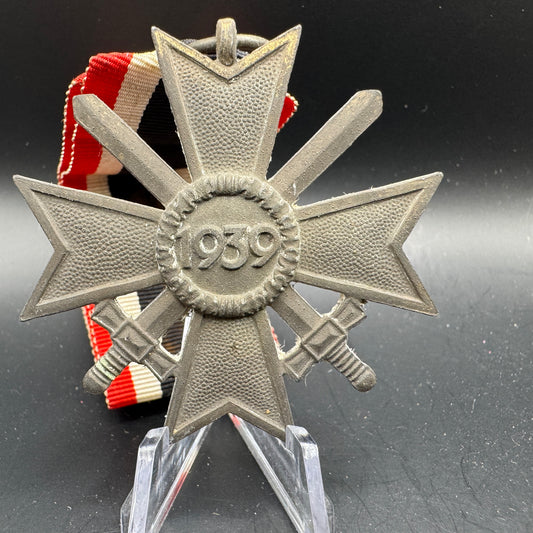 WW2 original artifact – Kriegsverdienst Kreuz with swords andribbon – interior detail