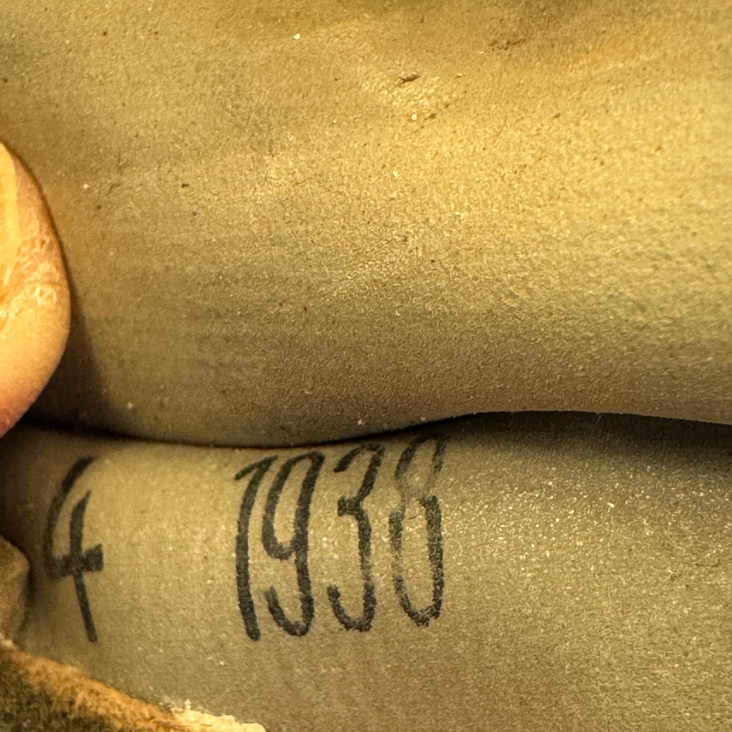 WW2 original artifact – DRK Luftschutz Gas Mask 1938 by AUER – interior page