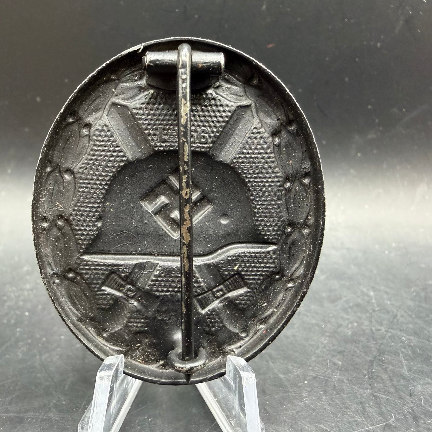 Rear view of WWII German Black Wound Badge Verwundetenabzeichen L/56