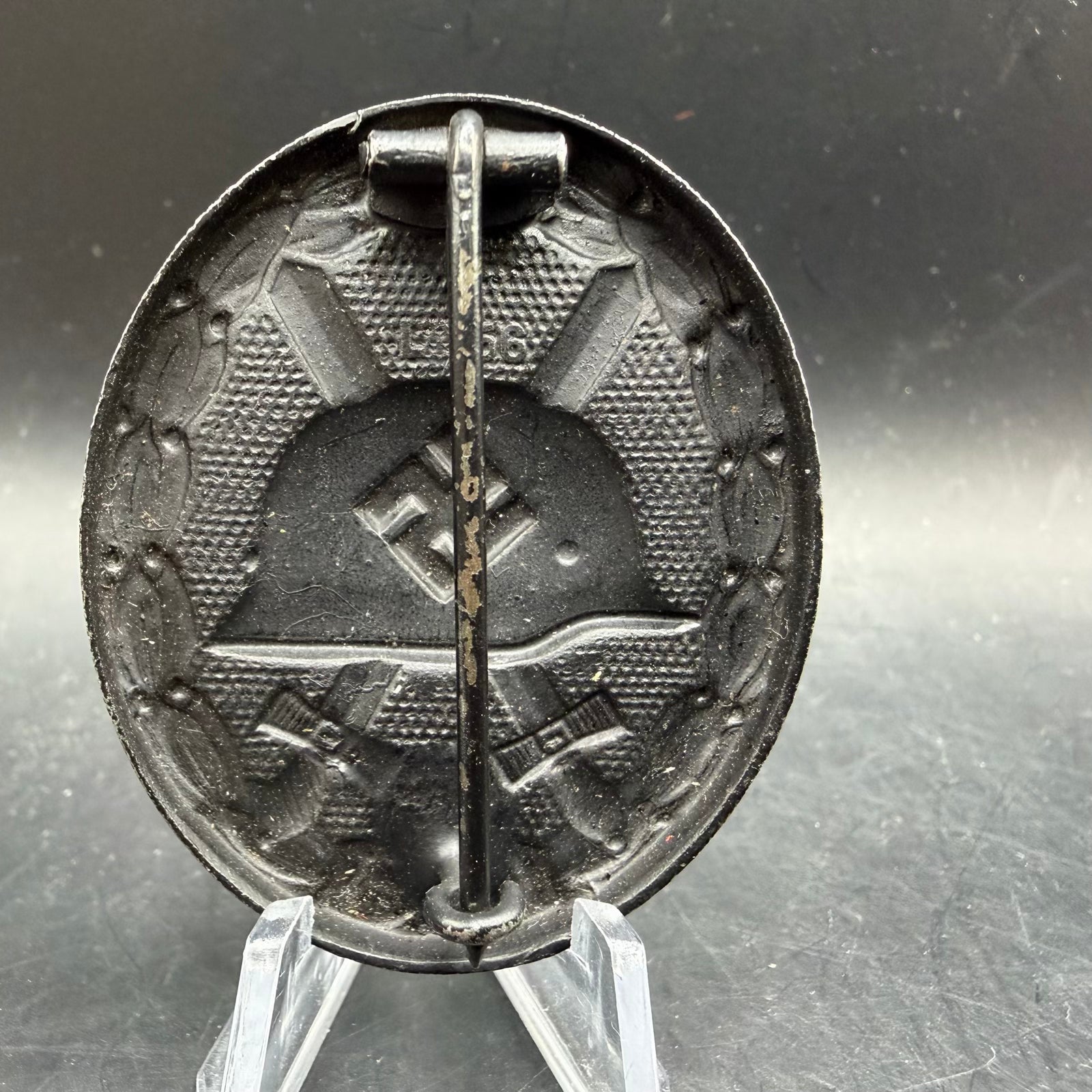 Rear view of WWII German Black Wound Badge Verwundetenabzeichen L/56