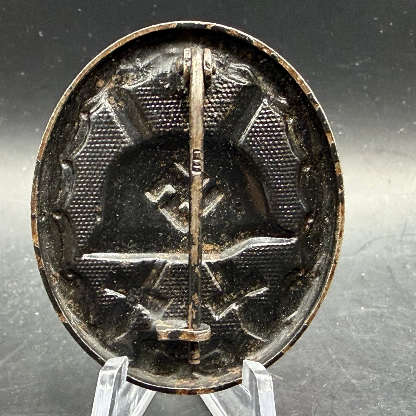 Verwundetenabzeichen black iron badge Menze Wien reverse