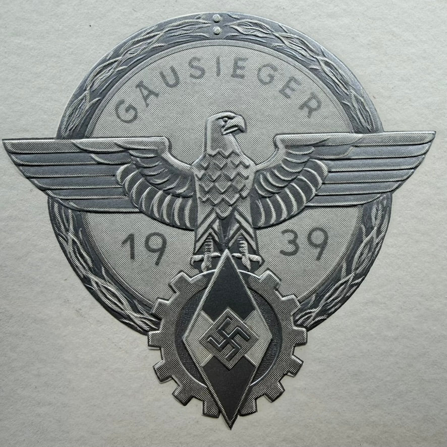 Close-up of German Gausieger award device dated 1939 with eagle and wreath design