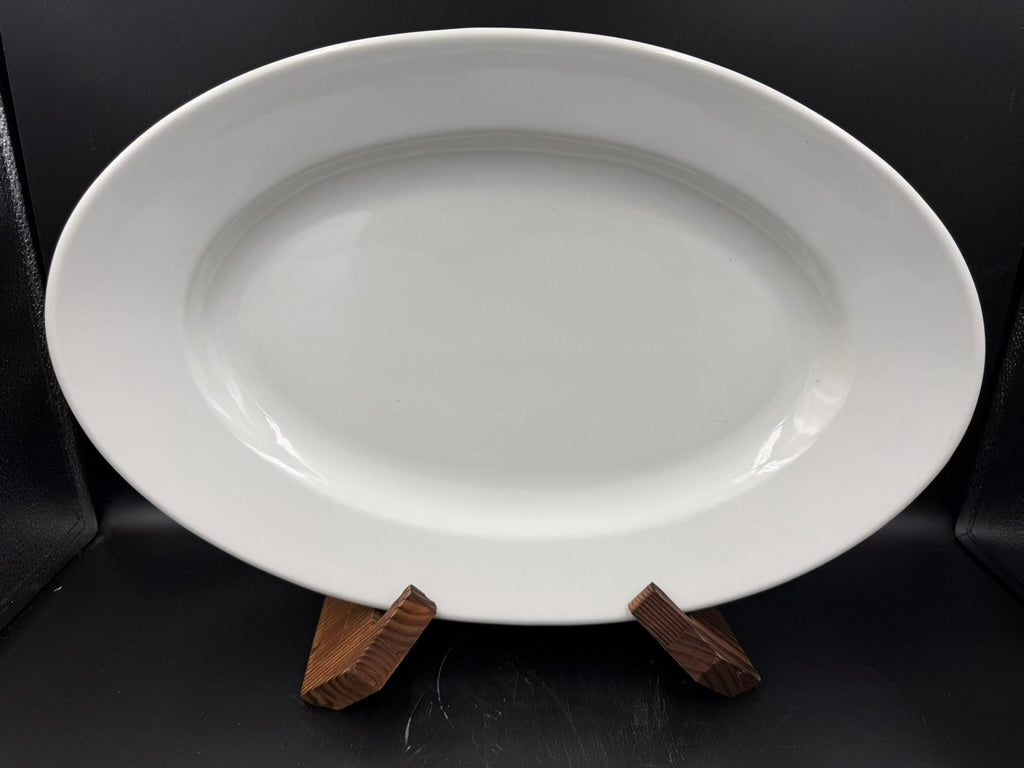 Large Luftwaffe porcelain serving platter Fl.U.V. 1942 front view