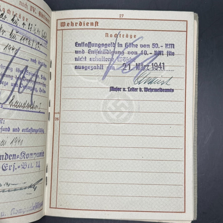 Wehrpass Nachuntersuchung page dated September 1941 with official stamp