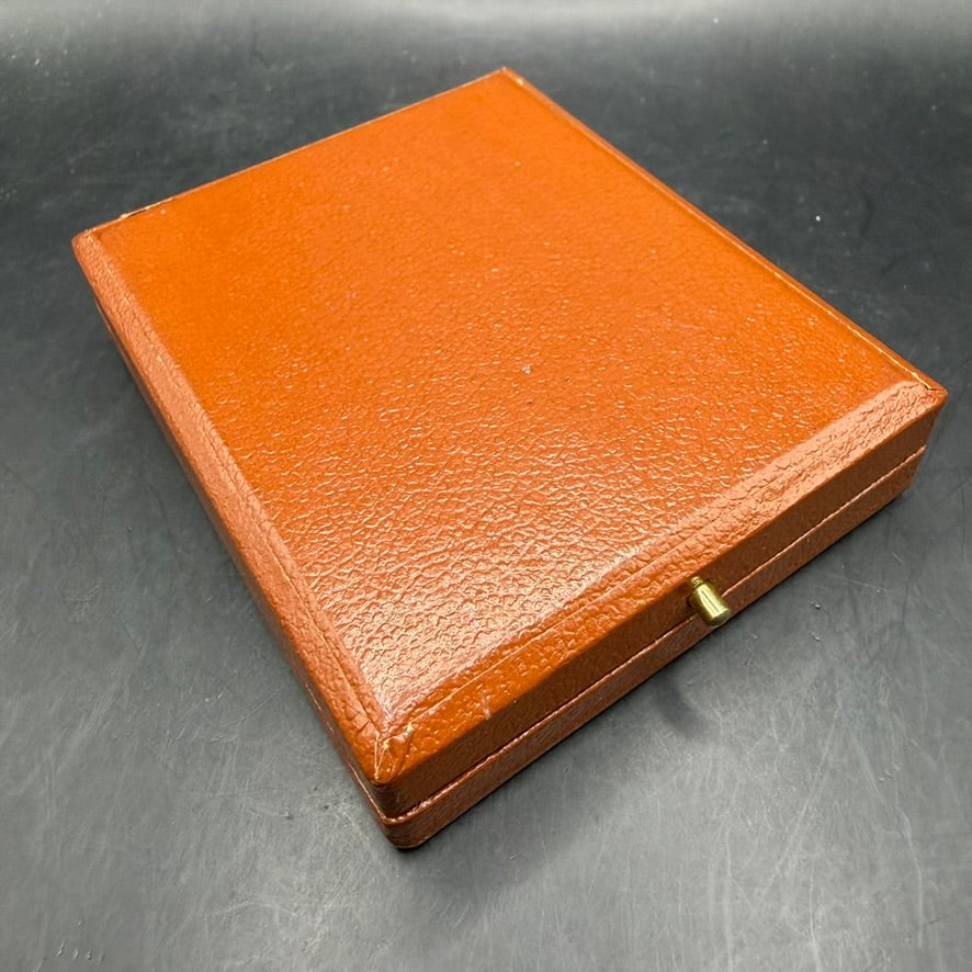 WWII German West Wall Medal (Deutsches Schutzwall-Ehrenzeichen) – Absolute Mint Condition – Complete with Original Case & Ribbon