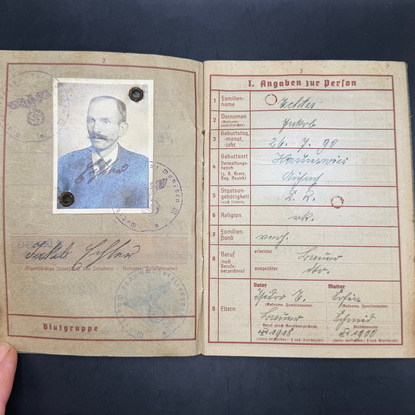 Personal data page showing birth date and profession