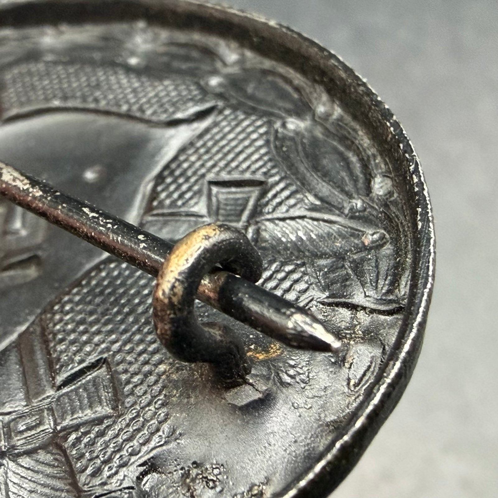 Detail of pin and catch assembly on L/53 Verwundetenabzeichen