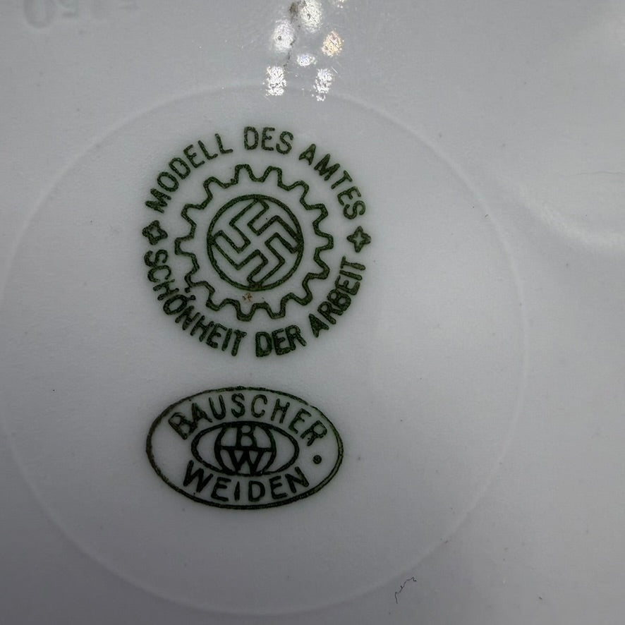 WW2 original artifact – Reichsfinanzschule Wöllershof Milk Jug & Saucer (Bauscher Weiden, “Modell des Amtes Schönheit der Arbeit”) – interior title page