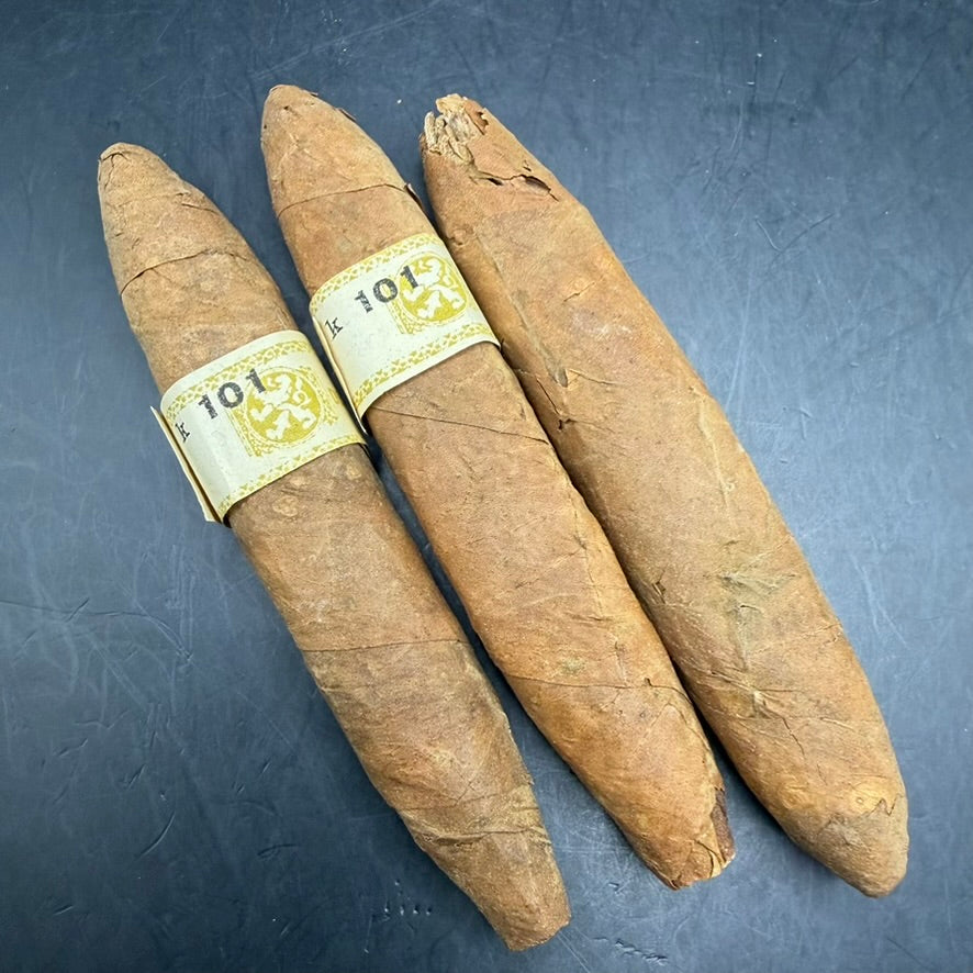 WW2 original artifact – Set of 3 Original WWII Wehrmacht “Steuerfrei” Cigars – Rare Complete Lot – interior page