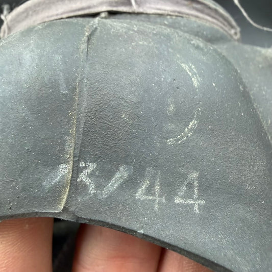 Interior stamp of British gas mask dated 1944