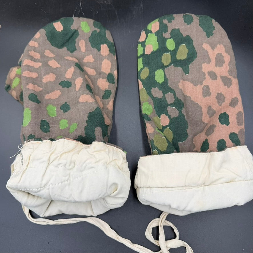 Interior view showing original quilted white cotton lining