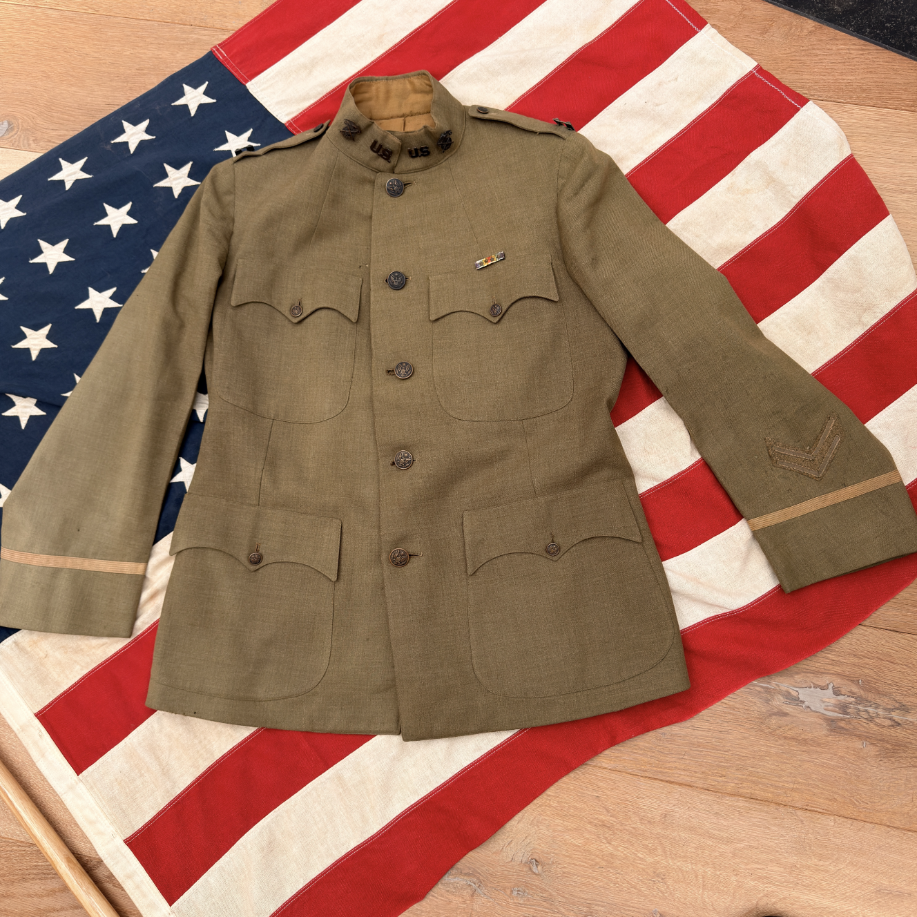 WW2 original artifact – WWI U.S. Army Ordnance Officer Tunic – 1st Lt., 4 Campaign Stars, Overseas – AxisArtifacts