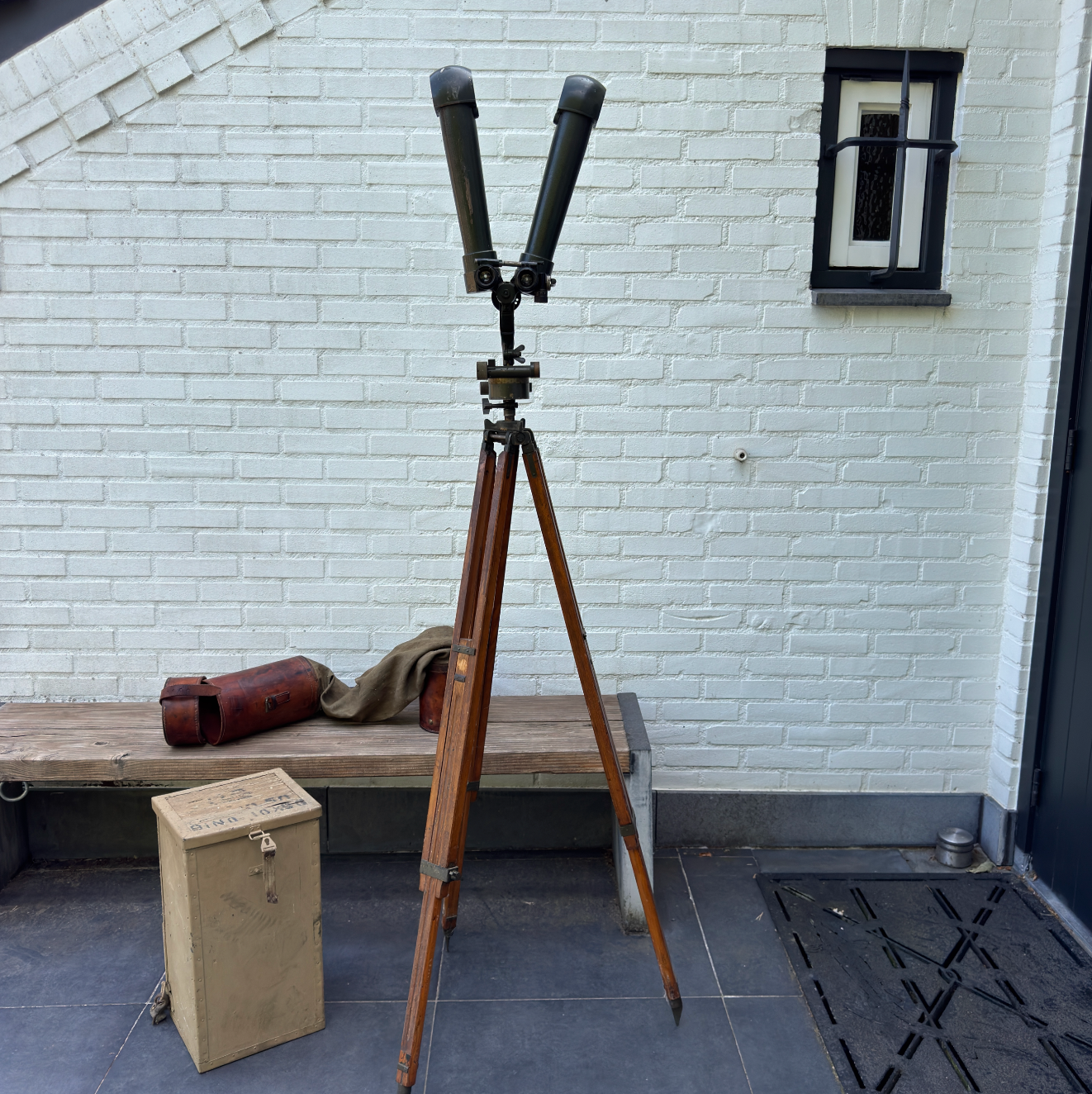 Complete WWII German S.F.14 Z.Gi. scissors periscope on original wooden tripod with transport chest