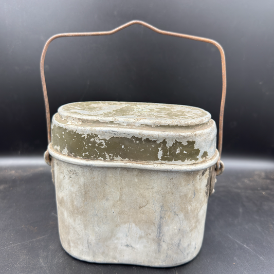 WW2 original artifact – German Mess Kit C&C.W.40 (1940) – interior detail