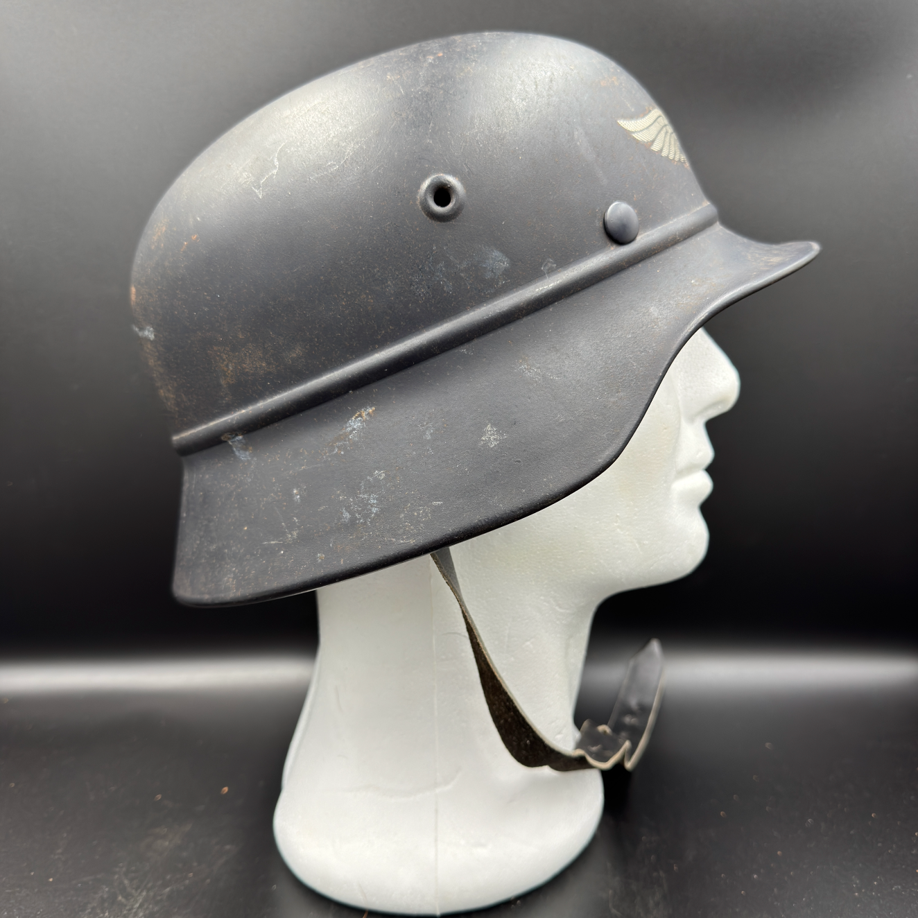 WW2 original artifact – M40 ‘beaded’ Luftschutz steel helmet Q66 – interior title page